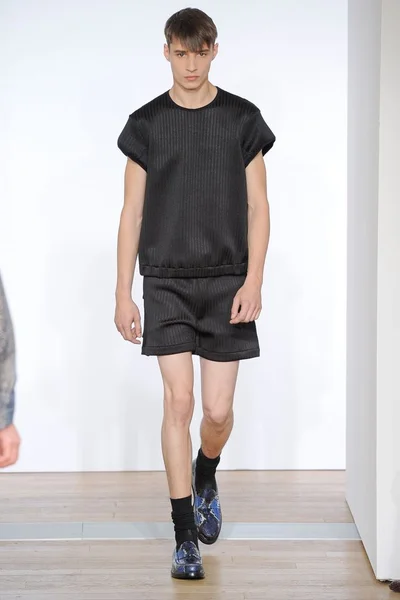Look 23